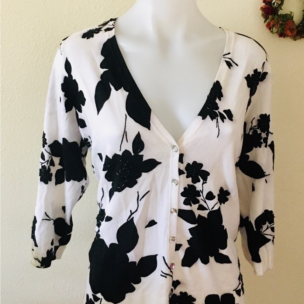 Cow hide pattern sweater black & white 3/4 sleeves size l x large